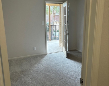 2121 Hepburn Street - Photo Thumbnail 18
