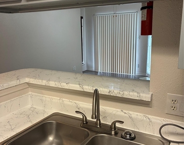 2121 Hepburn Street - Photo Thumbnail 7