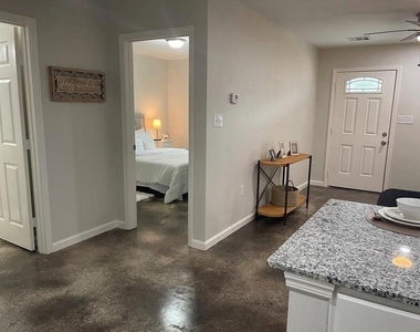 635 N Mlk Drive - Photo Thumbnail 12