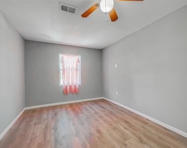 6823 Goforth Street - Photo Thumbnail 23