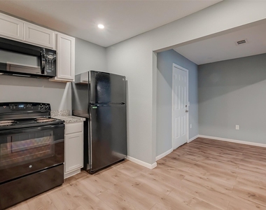 6823 Goforth Street - Photo Thumbnail 10