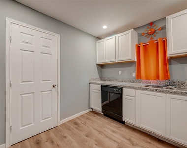 6823 Goforth Street - Photo Thumbnail 12