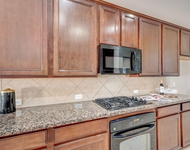 7219 Palmito Ranch Drive - Photo Thumbnail 19