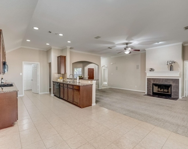 7219 Palmito Ranch Drive - Photo Thumbnail 14