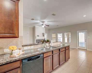7219 Palmito Ranch Drive - Photo Thumbnail 20