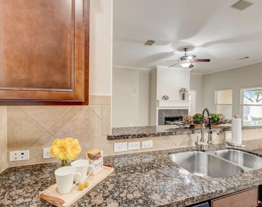 7219 Palmito Ranch Drive - Photo Thumbnail 22