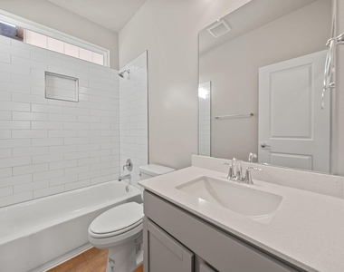 219 Pinnacle Lane - Photo Thumbnail 5