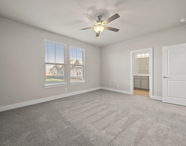 219 Pinnacle Lane - Photo Thumbnail 8