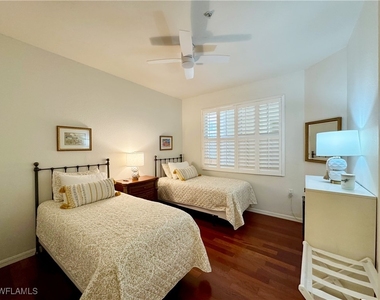 4884 Hampshire Court - Photo Thumbnail 11