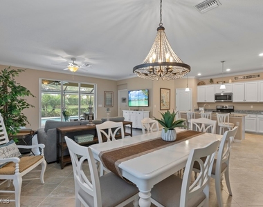16148 Bonita Landing Circle - Photo Thumbnail 17