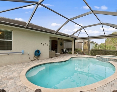 16148 Bonita Landing Circle - Photo Thumbnail 5