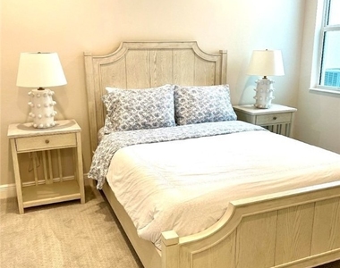 2555 Seychelles Drive - Photo Thumbnail 20