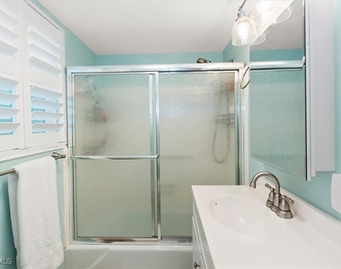291 8th Avenue S - Photo Thumbnail 17