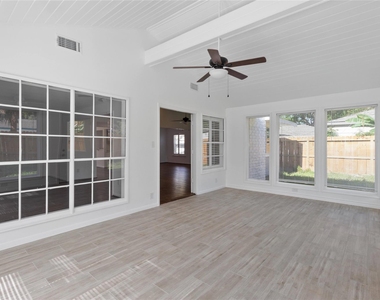 500 Shirleen Drive - Photo Thumbnail 19
