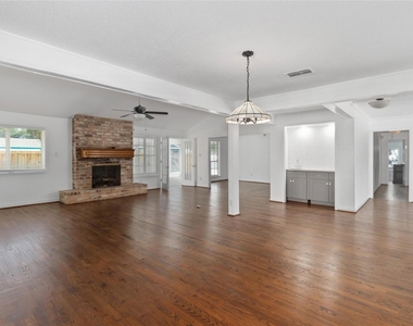 500 Shirleen Drive - Photo Thumbnail 11