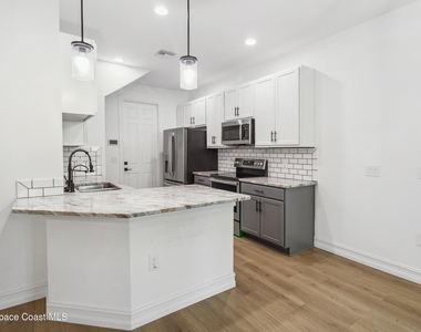 1430 Isabella Drive - Photo Thumbnail 3