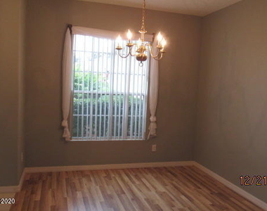 4281 Caparosa Circle - Photo Thumbnail 2