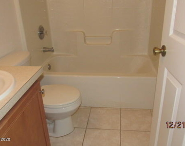 4281 Caparosa Circle - Photo Thumbnail 8