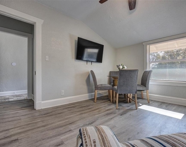 117 E Euclid Avenue - Photo Thumbnail 17