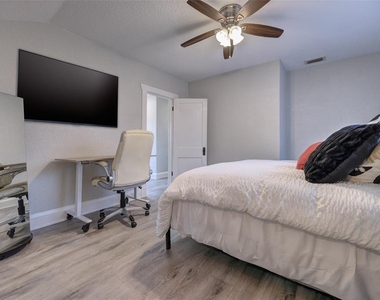 117 E Euclid Avenue - Photo Thumbnail 12