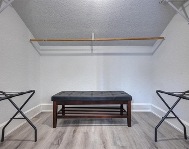 117 E Euclid Avenue - Photo Thumbnail 14