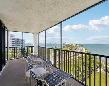 11 Sunset Drive - Photo Thumbnail 43