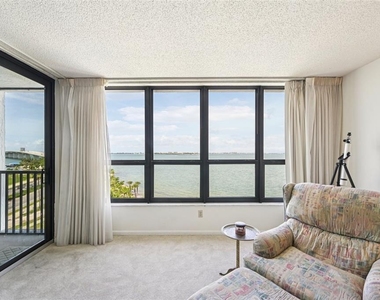 11 Sunset Drive - Photo Thumbnail 19
