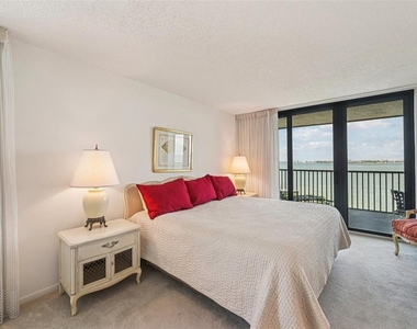 11 Sunset Drive - Photo Thumbnail 36
