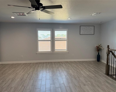 2599 Marton Oak Boulevard - Photo Thumbnail 38