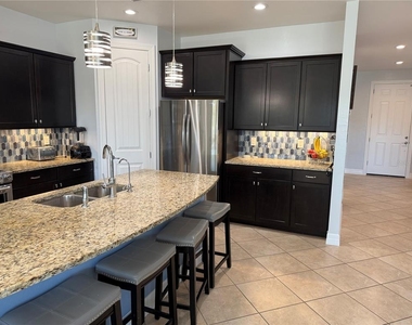 2599 Marton Oak Boulevard - Photo Thumbnail 8