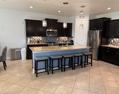 2599 Marton Oak Boulevard - Photo Thumbnail 6