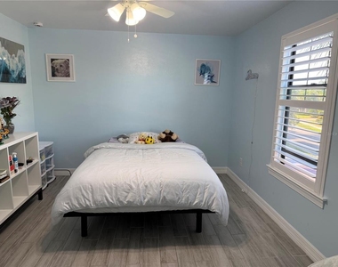2599 Marton Oak Boulevard - Photo Thumbnail 18
