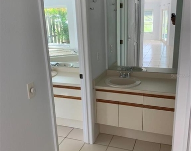3982 Kingston Drive - Photo Thumbnail 4