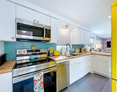 304 29th Street - Photo Thumbnail 7