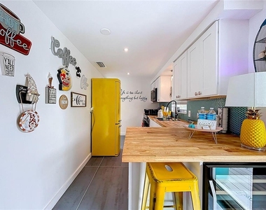 304 29th Street - Photo Thumbnail 8