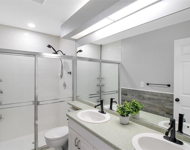 5111 13th Avenue Drive W - Photo Thumbnail 38