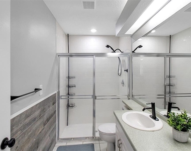 5111 13th Avenue Drive W - Photo Thumbnail 39