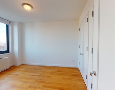 808 Columbus Ave - Photo Thumbnail 3