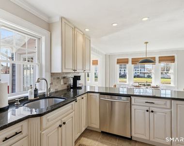 82 Miller Avenue - Photo Thumbnail 15