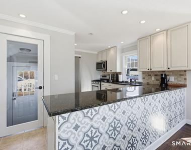 82 Miller Avenue - Photo Thumbnail 11