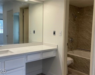 1701 E Katie Avenue - Photo Thumbnail 16