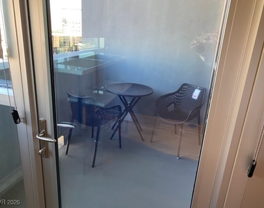 353 E Bonneville Avenue - Photo Thumbnail 14