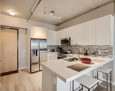 353 E Bonneville Avenue - Photo Thumbnail 5