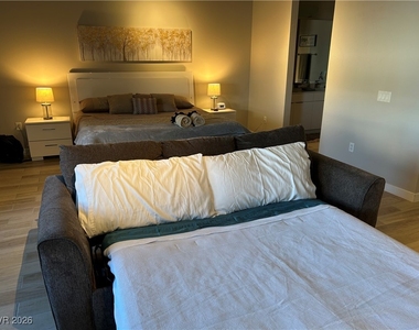 353 E Bonneville Avenue - Photo Thumbnail 4