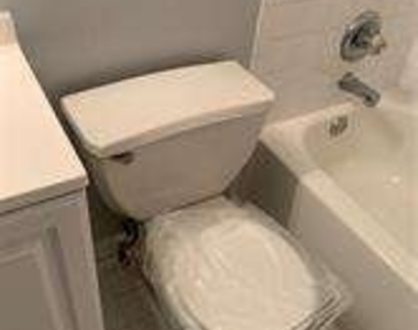 1033 Ada Avenue Nw - Photo Thumbnail 2