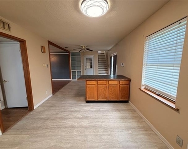 1416 Norwood Drive - Photo Thumbnail 6