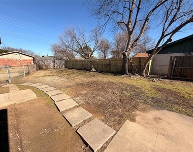 1416 Norwood Drive - Photo Thumbnail 2