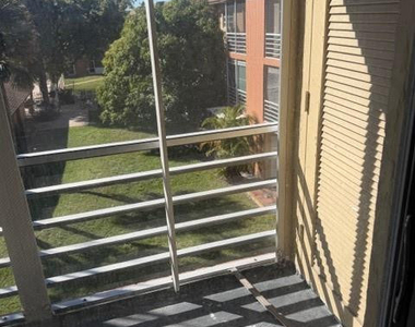 4141 Nw 26th Street - Photo Thumbnail 6