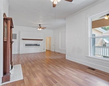 1123 W Gandy Street - Photo Thumbnail 4
