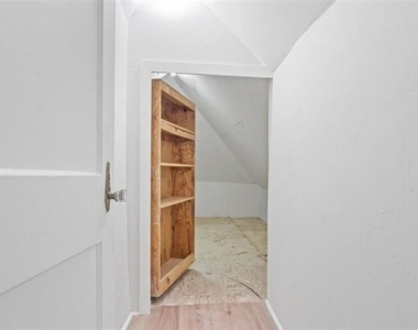 1123 W Gandy Street - Photo Thumbnail 21